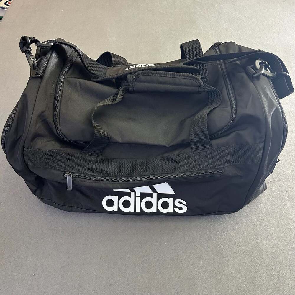 Adidas Defender IV Gym Duffel Bag in Black Y32